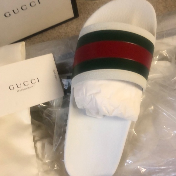 Gucci Pursuit 72 Slides!! Men”s or Women - Picture 2 of 8